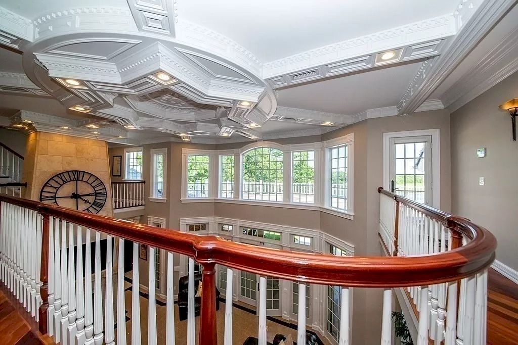 The Extraordinary Estate is a luxurious home now available for sale. This home located at 150 Horseneck Rd, Dartmouth, Massachusetts; offering 05 bedrooms and 05 bathrooms with 12,295 square feet of living spaces.