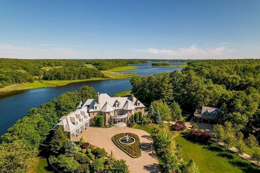 The Extraordinary Estate is a luxurious home now available for sale. This home located at 150 Horseneck Rd, Dartmouth, Massachusetts; offering 05 bedrooms and 05 bathrooms with 12,295 square feet of living spaces.