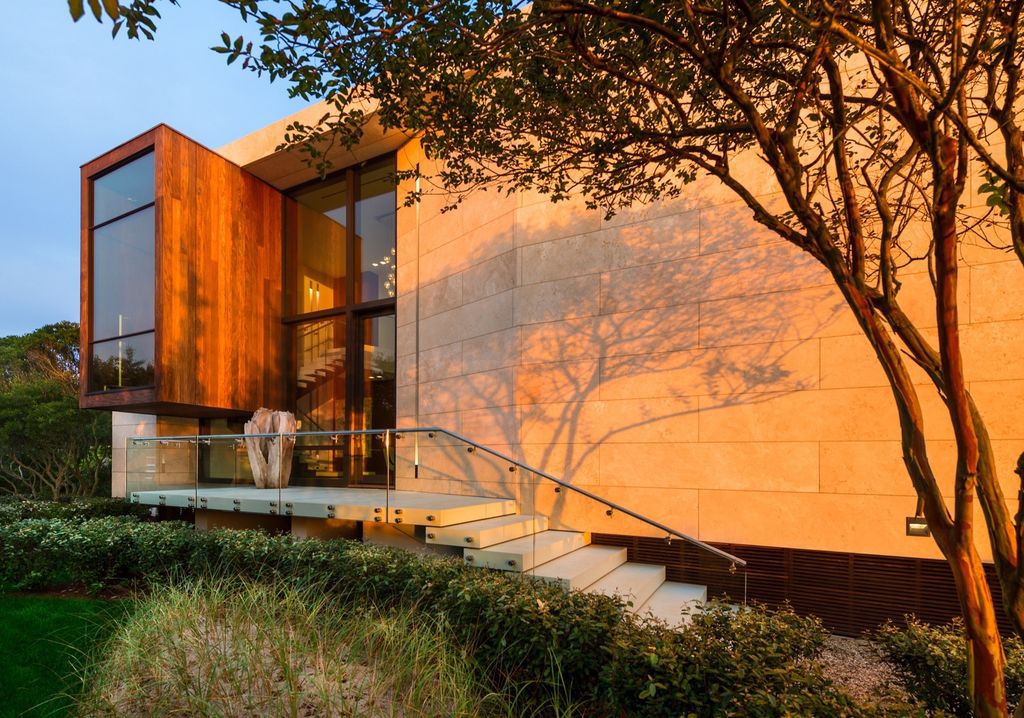 Daniels Lane house with stunning ocean view by Blaze Makoid architecture