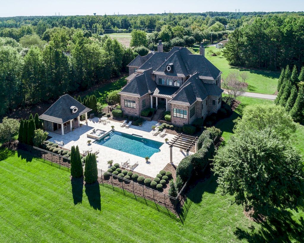 The Elegant Equestrian Estate is a luxurious home now available for sale. This home located at 3503 Antioch Church Rd, Matthews, North Carolina; offering 04 bedrooms and 07 bathrooms with 7,306 square feet of living spaces.