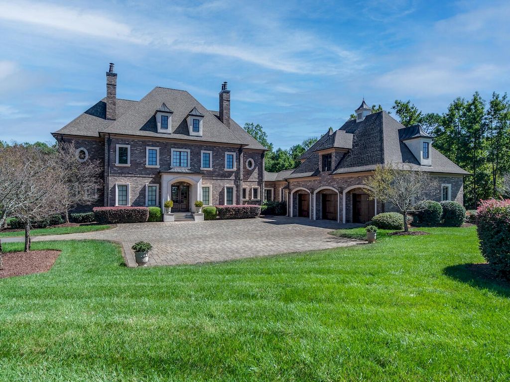 The Elegant Equestrian Estate is a luxurious home now available for sale. This home located at 3503 Antioch Church Rd, Matthews, North Carolina; offering 04 bedrooms and 07 bathrooms with 7,306 square feet of living spaces.