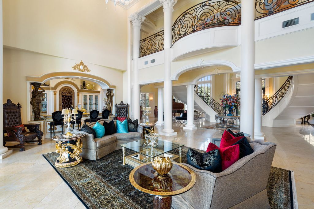 Elegant Italian Baroque Mansion in Austin with Breathtaking Panoramic Views Selling at 9900000 24