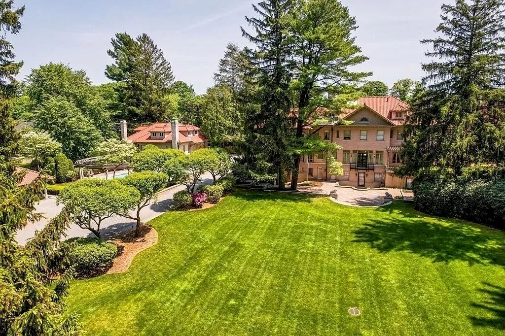 Entertaining Possibilities in Massachusetts are Endless in this $9,500,000 Extraordinary Estate