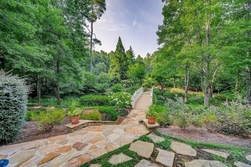 Exquisite-Custom-Built-English-Estate-in-Georgia-Hits-Market-for-5750000-56