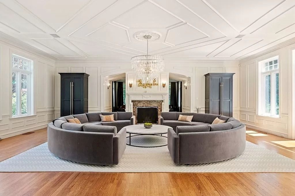 The Exquisite Estate is a luxurious home now available for sale. This home located at 190 Pond Rd, Wellesley, Massachusetts; offering 05 bedrooms and 08 bathrooms with 7,495 square feet of living spaces.