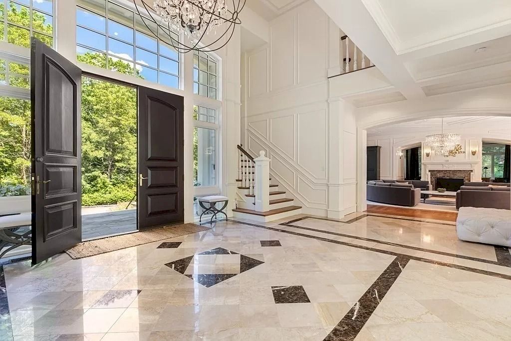 The Exquisite Estate is a luxurious home now available for sale. This home located at 190 Pond Rd, Wellesley, Massachusetts; offering 05 bedrooms and 08 bathrooms with 7,495 square feet of living spaces.