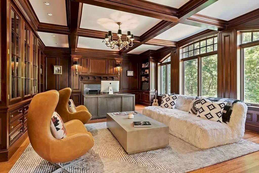 The Exquisite Estate is a luxurious home now available for sale. This home located at 190 Pond Rd, Wellesley, Massachusetts; offering 05 bedrooms and 08 bathrooms with 7,495 square feet of living spaces.