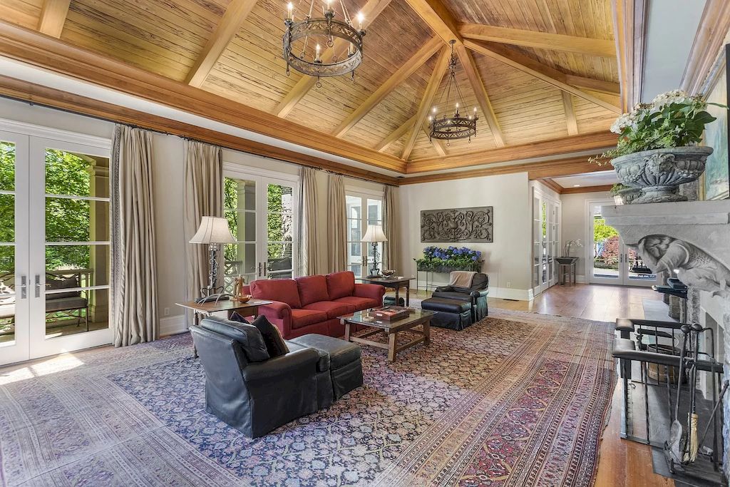 The Tennessee Home is a luxurious home now available for sale. This home located at 1358 Page Rd, Nashville, Tennessee; offering 06 bedrooms and 11 bathrooms with 20,533 square feet of living spaces. 