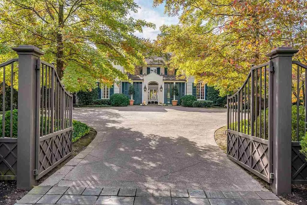 The Tennessee Home is a luxurious home now available for sale. This home located at 4351 Tuckahoe Rd, Memphis, Tennessee; offering 05 bedrooms and 08 bathrooms with around 8,000-8,999 square feet of living spaces.