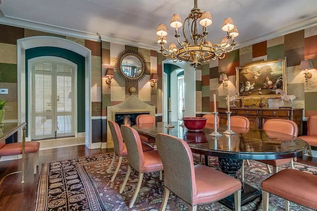 The Tennessee Home is a luxurious home now available for sale. This home located at 4351 Tuckahoe Rd, Memphis, Tennessee; offering 05 bedrooms and 08 bathrooms with around 8,000-8,999 square feet of living spaces.
