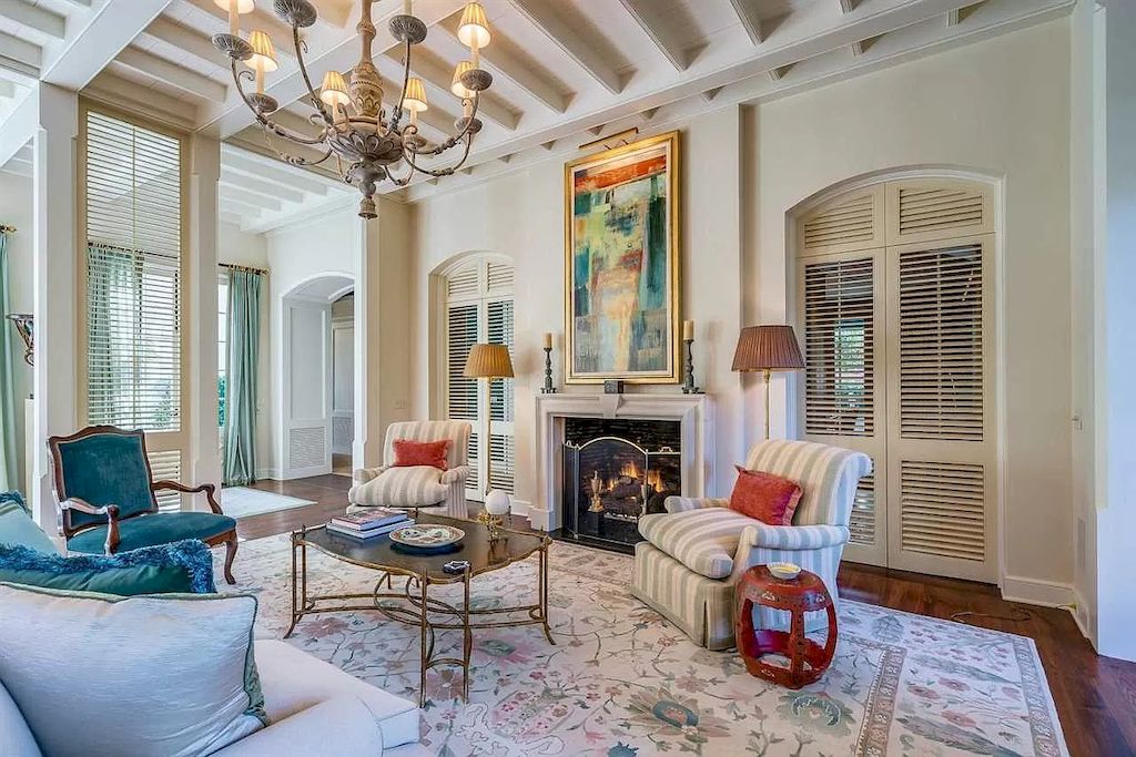 The Tennessee Home is a luxurious home now available for sale. This home located at 4351 Tuckahoe Rd, Memphis, Tennessee; offering 05 bedrooms and 08 bathrooms with around 8,000-8,999 square feet of living spaces.