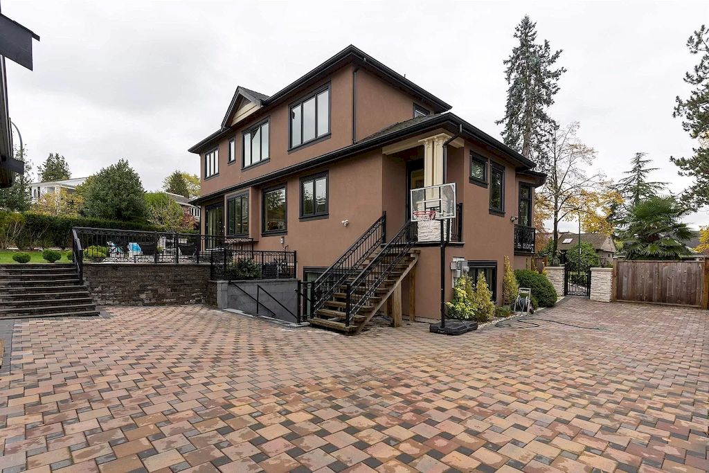 The Gorgeous South Facing Home in Vancouver built with supreme material, workmanship & attention to details now available for sale. This home located at 2007 W 29th Ave, Vancouver, BC V6J 2Z9, Canada