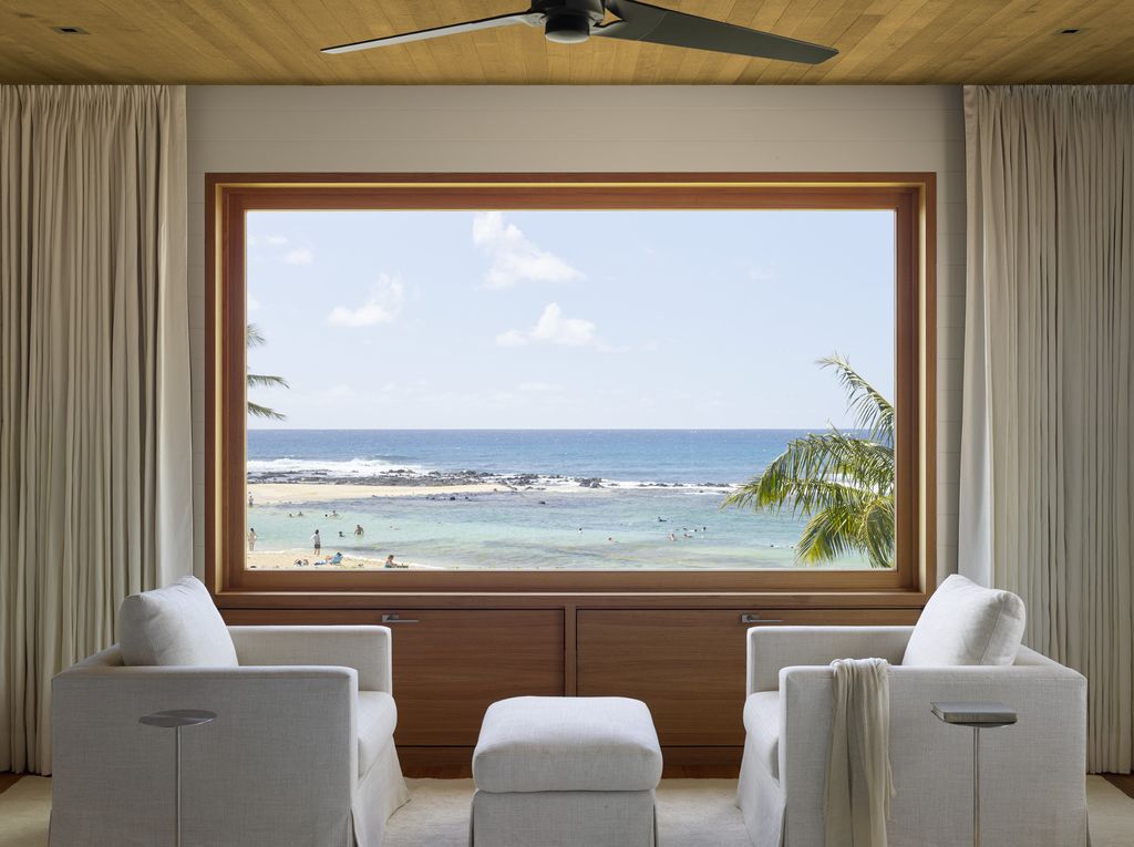 Hale Nukumoi Beach Retreat in Hawaii, US by Walker Warner Architects