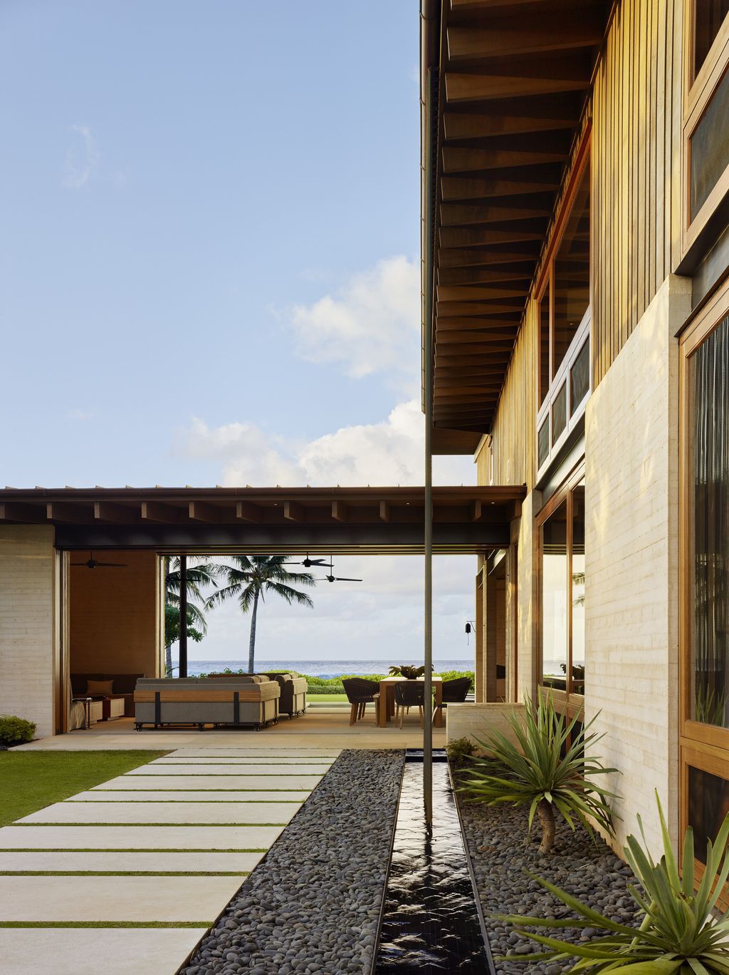 Hale Nukumoi Beach Retreat in Hawaii, US by Walker Warner Architects