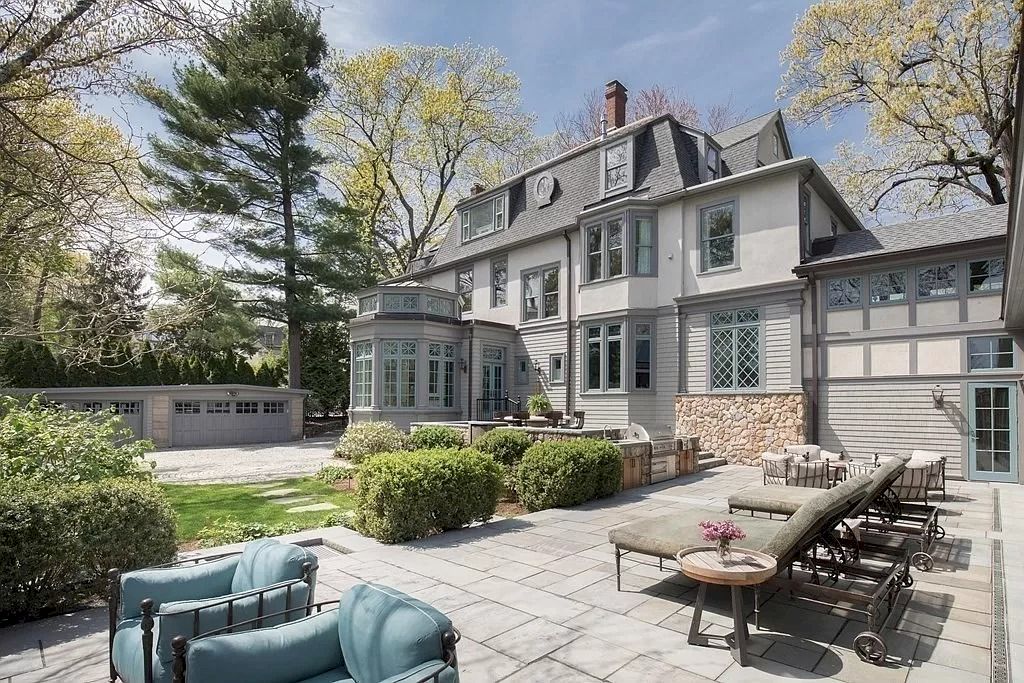 Oasis-of-Resort-style-Living-in-Massachusetts-Hits-Market-for-6295000-22