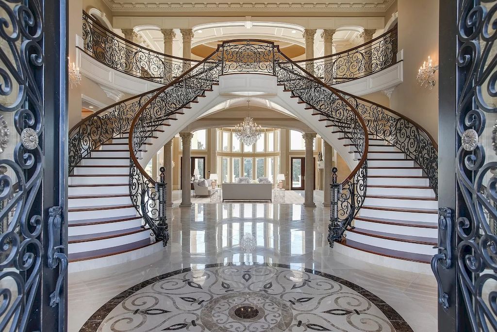 The Tennessee Home is a luxurious home with 30 ft ceilings, dual hand crafted iron staircases & over 100 chandeliers now available for sale. This home located at 2423 Hidden River Ln, Franklin, Tennessee; offering 06 bedrooms and 13 bathrooms with 22,743 square feet of living spaces.