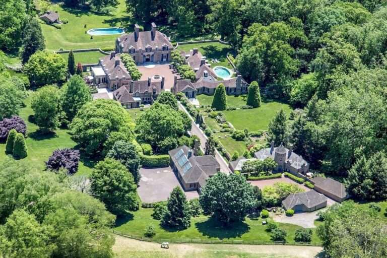 Pennsylvania Estate of World-class Architecture and Private Park-like Setting