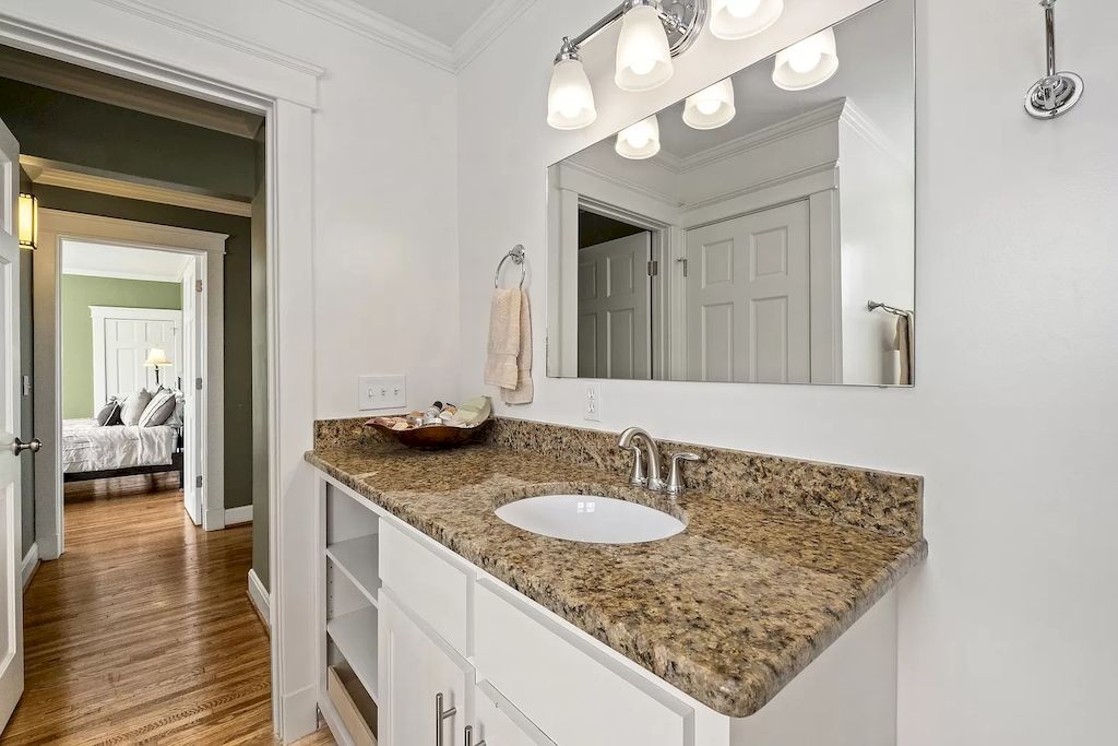 The Tennessee Home is a luxurious home now available for sale. This home located at 1404 South St, Nashville, Tennessee; offering 06 bedrooms and 06 bathrooms with 3,780 square feet of living spaces.