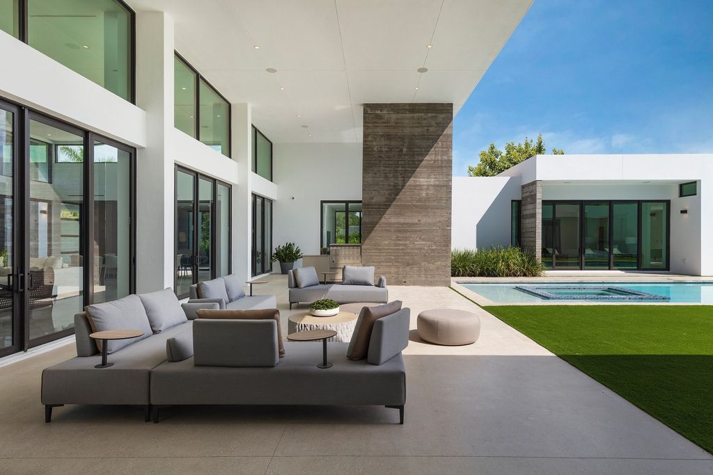 Stunning-Brand-New-Modern-Home-in-Miami-with-The-Finest-Finishes-for-Sale-at-6500000-31