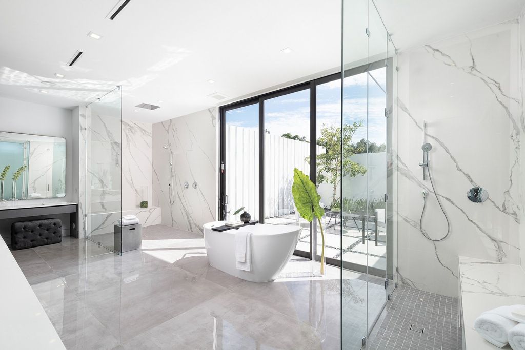 Stunning-Brand-New-Modern-Home-in-Miami-with-The-Finest-Finishes-for-Sale-at-6500000-6