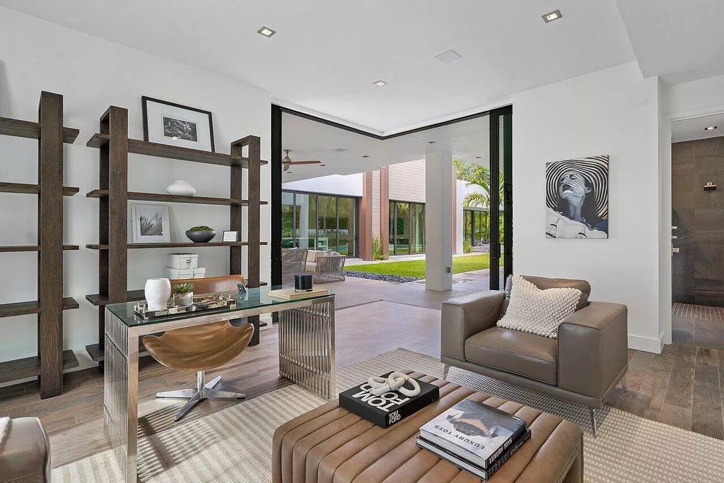 Stunning-Contemporary-Custom-Home-with-Expansive-Private-Courtyard-for-Sale-at-5750000-13