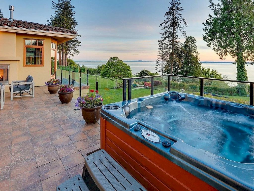 The Stunning Tuscan Home in Surrey is a luxurious home now available for sale. This home located at 1721 Ocean Park Rd, Surrey, BC V4A 3M1, Canada