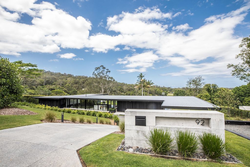 The Doonan Glasshouse, a resort-style residence by Sarah Waller Design