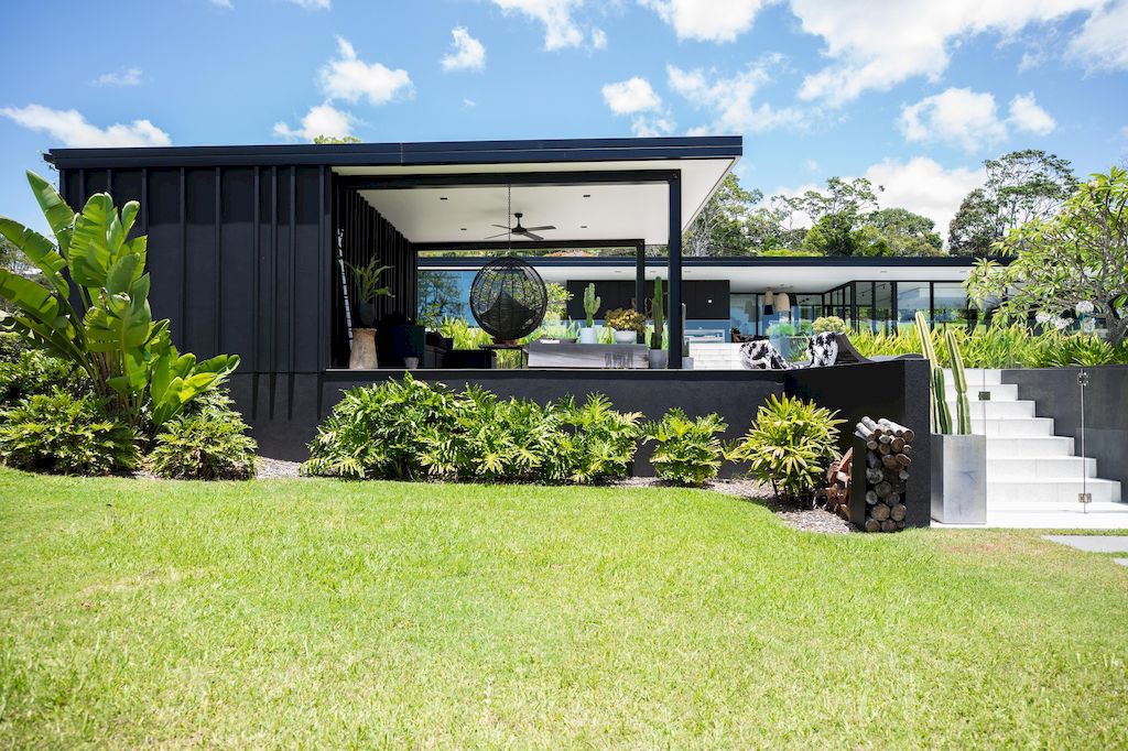 The-Doonan-Glasshouse-a-resort-style-residence-by-Sarah-Waller-Design-3