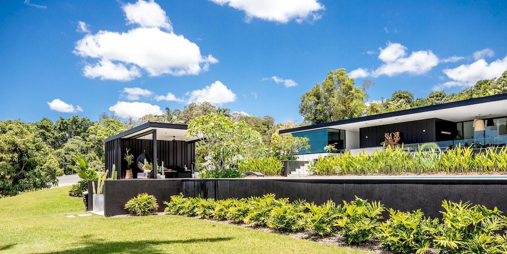 The-Doonan-Glasshouse-a-resort-style-residence-by-Sarah-Waller-Design-9