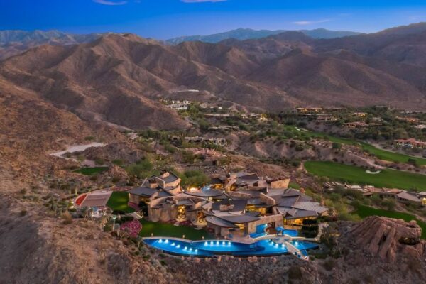 The Most Spectacular Mansion In Palm Desert With Quintessential Living Spaces Asking 49500000 24 600x400 