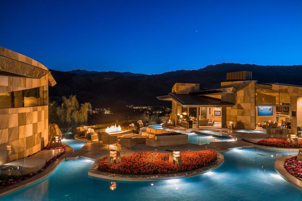 The-Most-Spectacular-Mansion-in-Palm-Desert-with-Quintessential-Living-Spaces-Asking-49500000-30