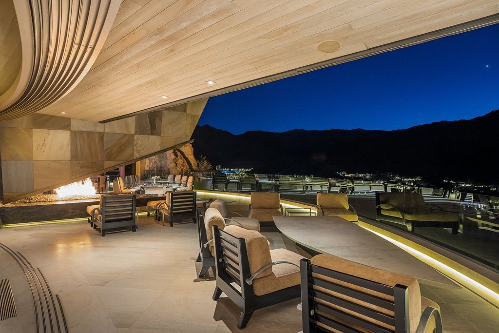 The-Most-Spectacular-Mansion-in-Palm-Desert-with-Quintessential-Living-Spaces-Asking-49500000-36