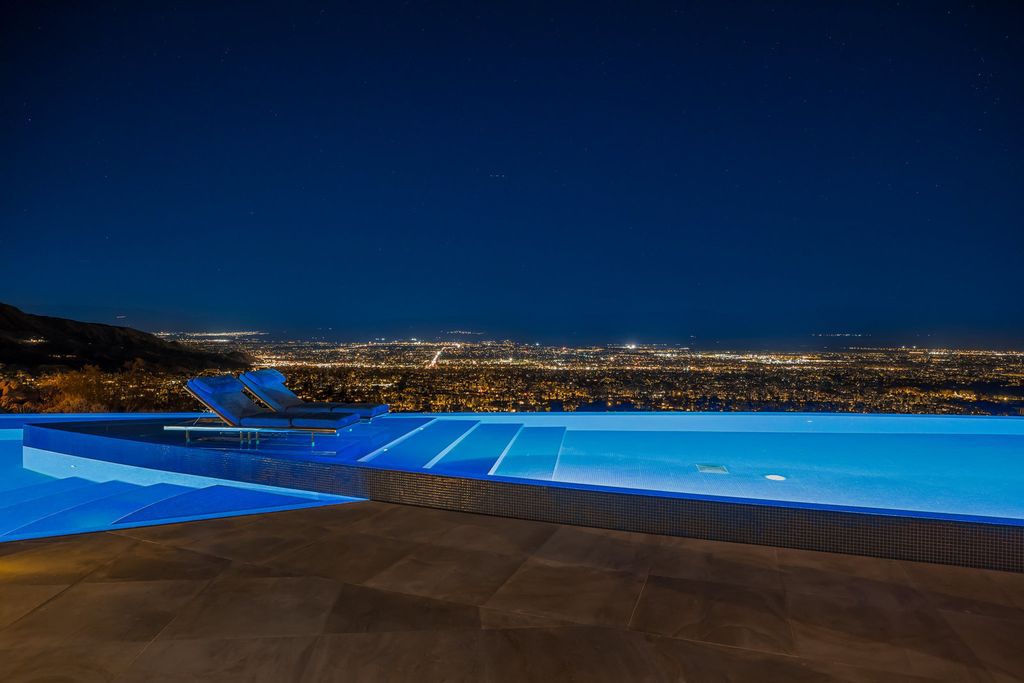 The-Most-Spectacular-Mansion-in-Palm-Desert-with-Quintessential-Living-Spaces-Asking-49500000-44