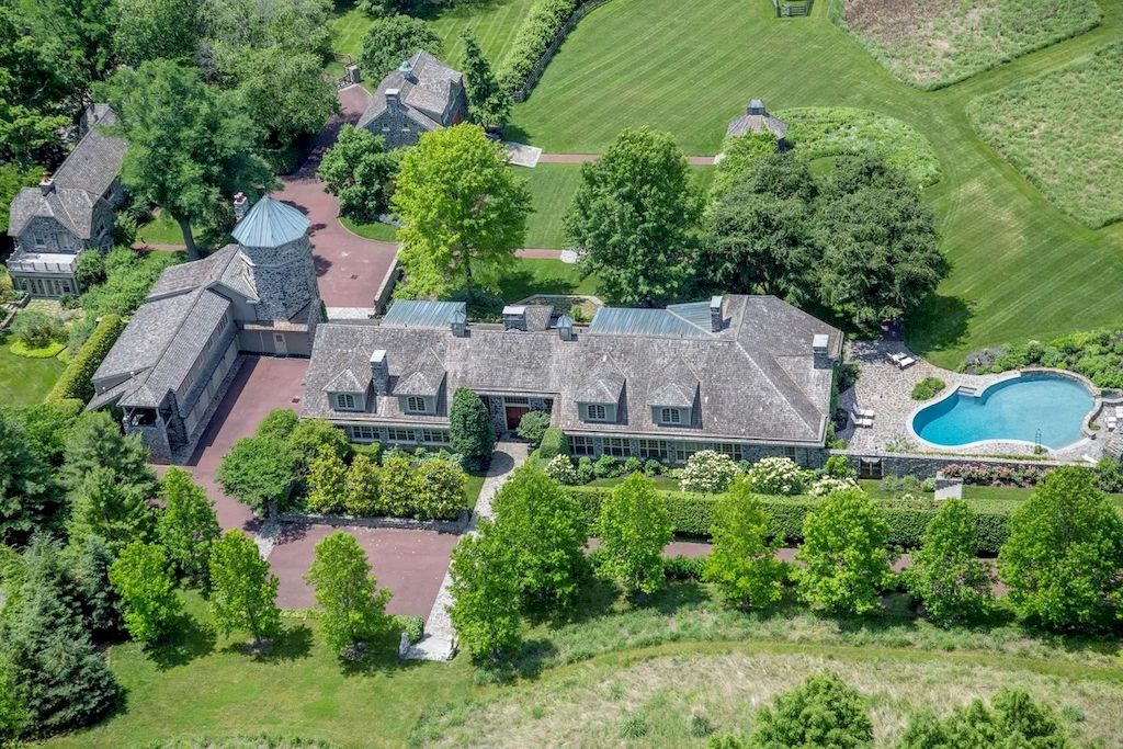 This-13950000-Extraordinary-Estate-Offers-Privacy-and-Timeless-Sophistication-in-Pennsylvania-1