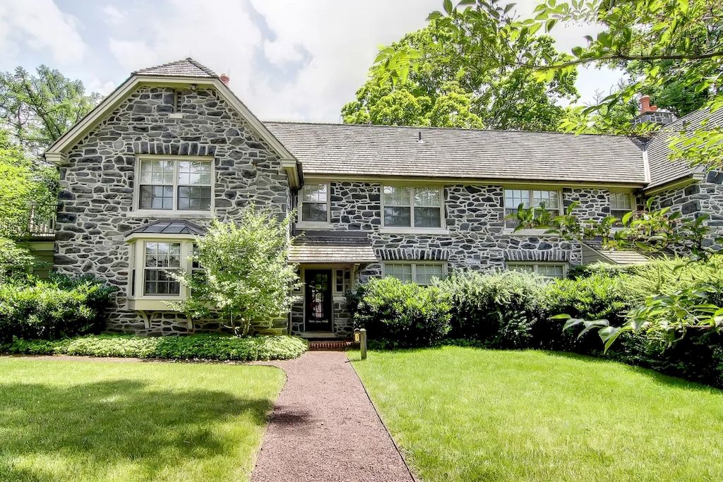 The Home in Pennsylvania is a luxurious home now available for sale. This home located at 770 Godfrey Rd, Villanova, Pennsylvania; offering 10 bedrooms and 14 bathrooms with 19,000 square feet of living spaces.