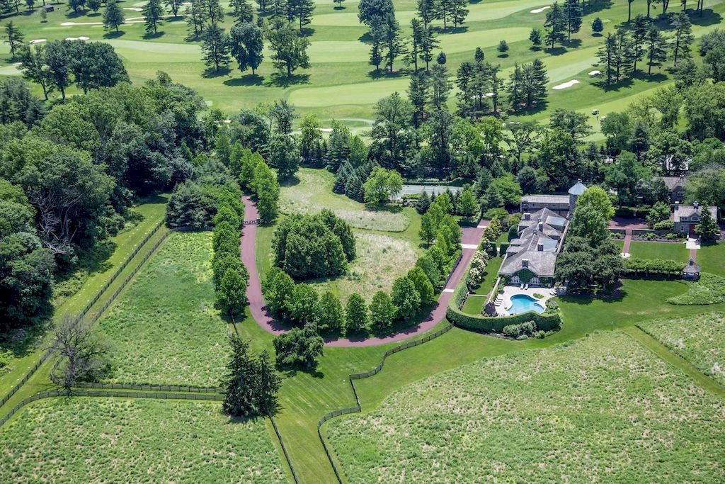 This-13950000-Extraordinary-Estate-Offers-Privacy-and-Timeless-Sophistication-in-Pennsylvania-4