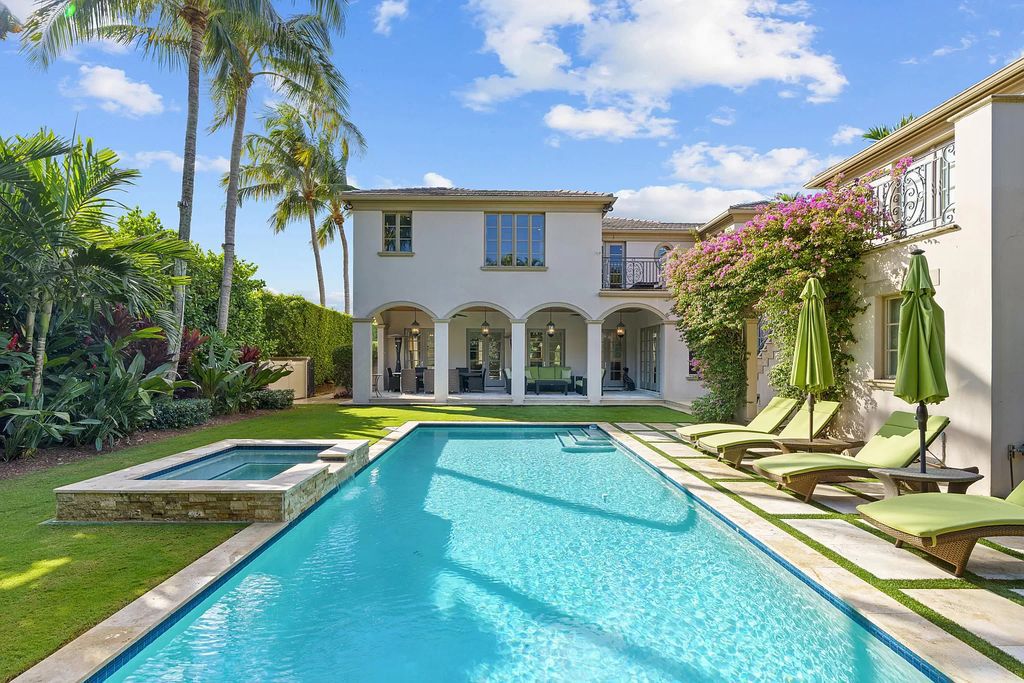 The Palm Beach Home is a completely turnkey residence on the near North End of Palm Beach Island now available for sale. This home located at 351 Crescent Dr, Palm Beach, Florida