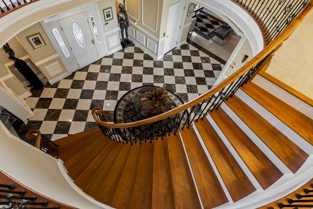 This-3495000-European-Inspired-Residence-in-Pennsylvania-Features-Wealth-of-Recreational-28