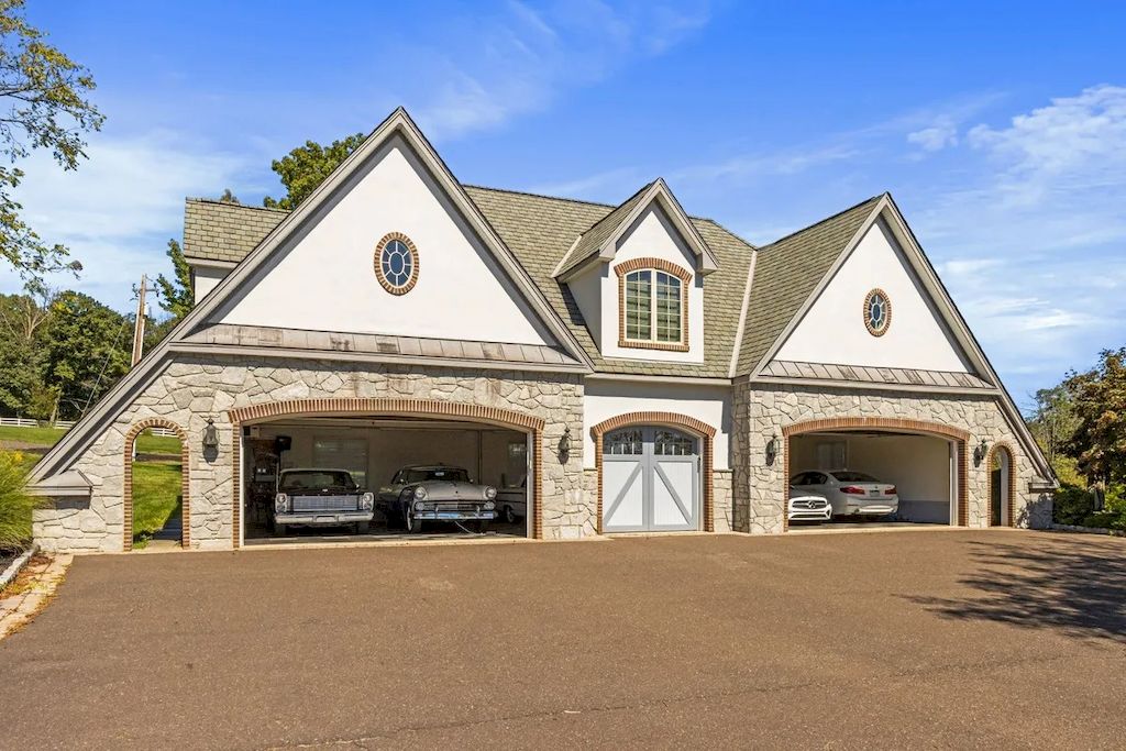 The Home in Pennsylvania is a luxurious home now available for sale. This home located at 1212 Township Line Rd, Chalfont, Pennsylvania; offering 07 bedrooms and 10 bathrooms with 12,300 square feet of living spaces.