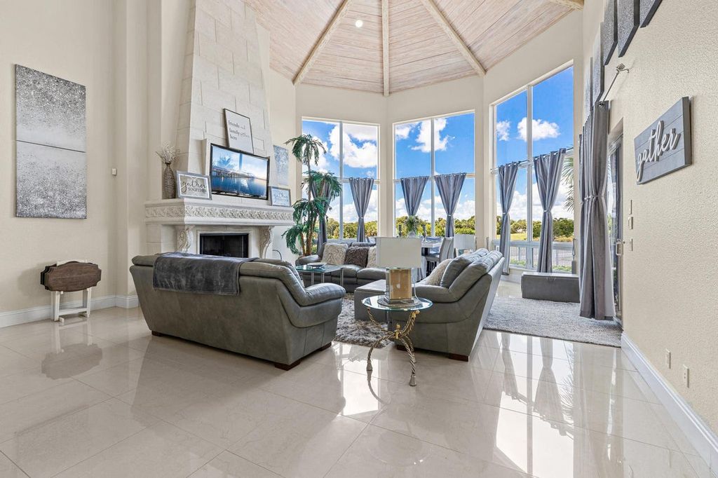 This-3895000-Majestic-Home-in-Merritt-Island-offers-Stunning-Panoramic-Views-15