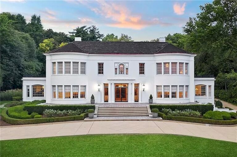 This $4,900,000 Classic Revival Style Home Evokes Graceful and Modern Environment in Pennsylvania