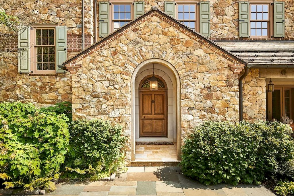 The Home in Pennsylvania is a luxurious home now available for sale. This home located at 2084 Pickering Rd, Phoenixville, Pennsylvania; offering 06 bedrooms and 08 bathrooms with 11,200 square feet of living spaces. 