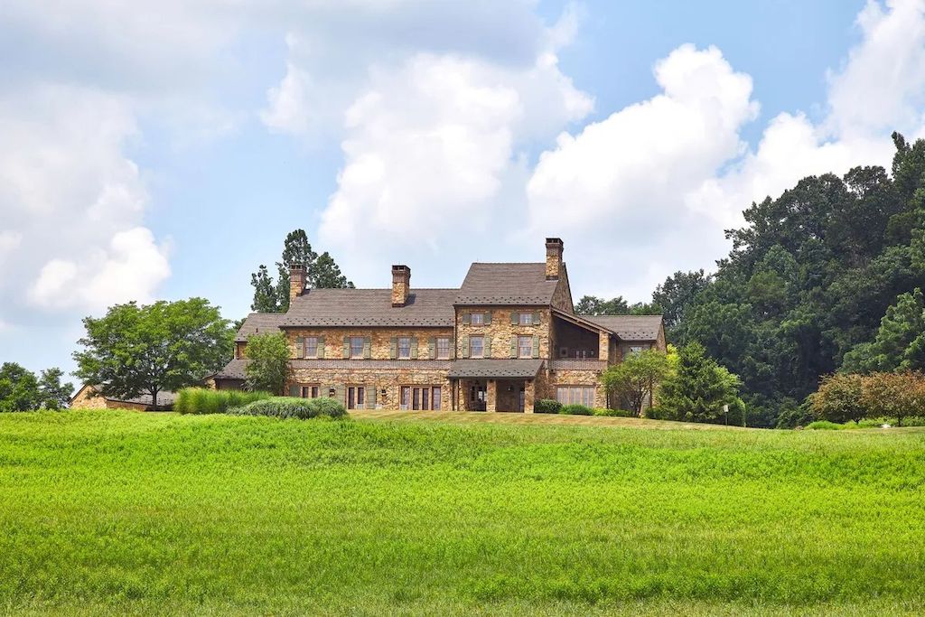 The Home in Pennsylvania is a luxurious home now available for sale. This home located at 2084 Pickering Rd, Phoenixville, Pennsylvania; offering 06 bedrooms and 08 bathrooms with 11,200 square feet of living spaces. 