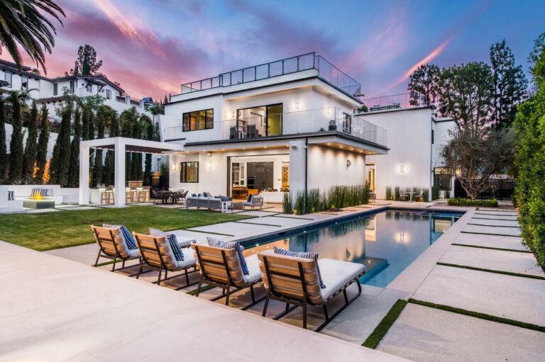 $6,395,000 Encino Home has Entertainer's Backyard with a Sparkling Pool