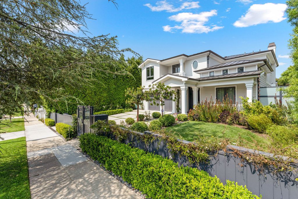 The Home in Santa Monica is a newer construction North of Montana has spacious office, grand living room and formal dining room now available for sale. This house located at 235 19th St, Santa Monica, California