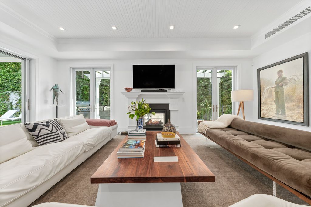 The Home in Santa Monica is a newer construction North of Montana has spacious office, grand living room and formal dining room now available for sale. This house located at 235 19th St, Santa Monica, California