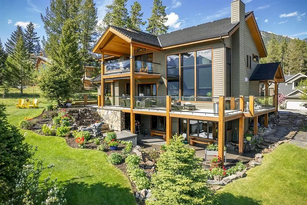 The Mountain House in Alberta is a truly great home now available for sale. This home located at 109 SW Benchlands Ter, Canmore, AB T1W 1G1, Canada