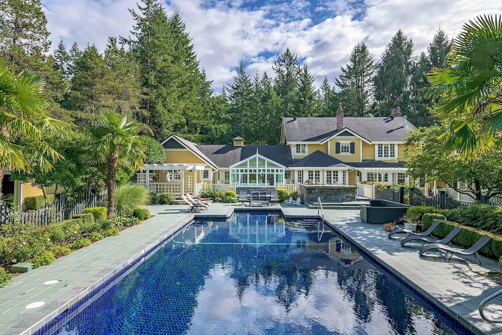 The Park-Like Estate in Surrey is a luxurious home now available for sale. This home located at 13685 30th Ave, Surrey, BC V4P 1V3, Canada