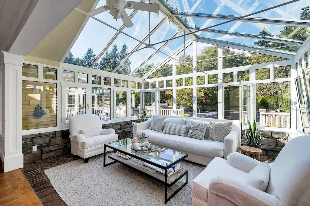 The Park-Like Estate in Surrey is a luxurious home now available for sale. This home located at 13685 30th Ave, Surrey, BC V4P 1V3, Canada