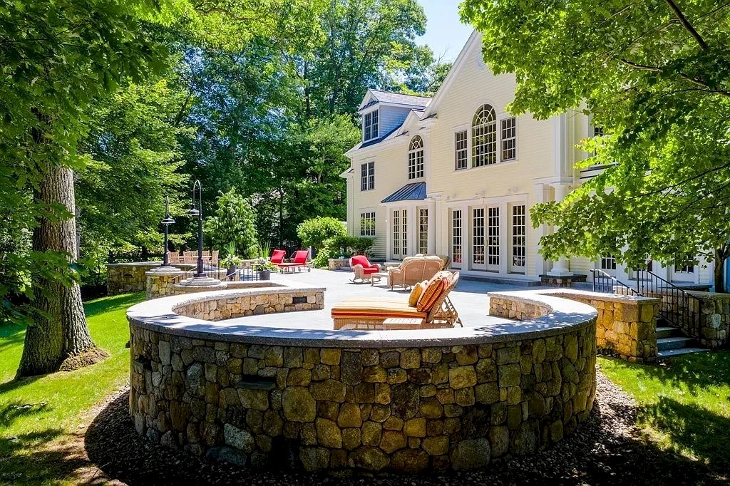 This-Gorgeous-Shingle-and-Stone-Colonial-in-Massachusetts-Hits-Market-for-4150000-25